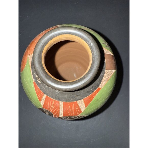 Celia Salazar Costa Rica Pura Vida Incised Vase 5.5” Hummingbird Iguana Turtle - Picture 11 of 16